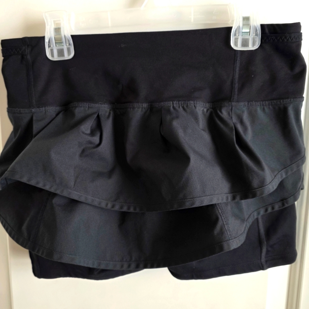 Black Ruffled Lululemon Athletica Run Tights With Skirt Size 4